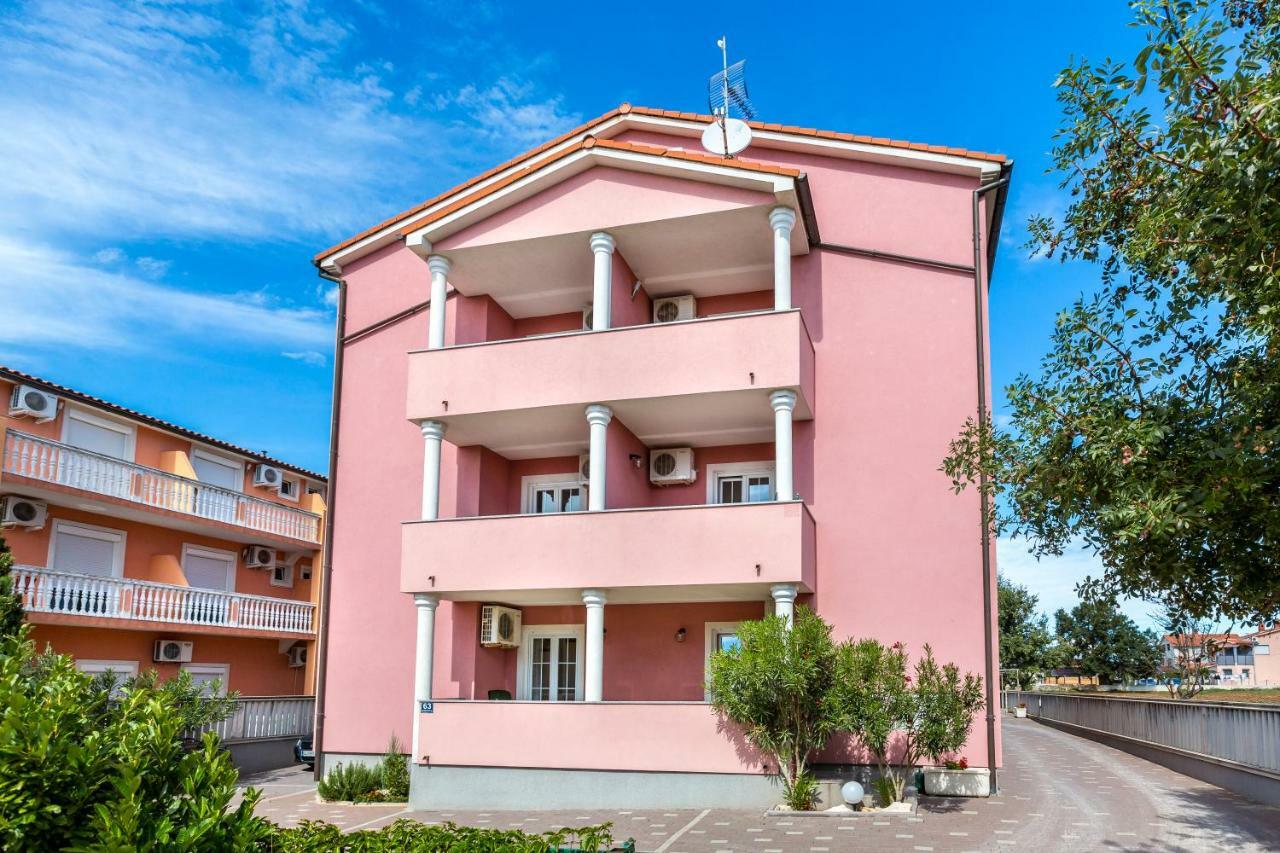 Apartmani Diana Medulin Zewnętrze zdjęcie