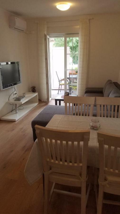 Apartmani Diana Medulin Zewnętrze zdjęcie
