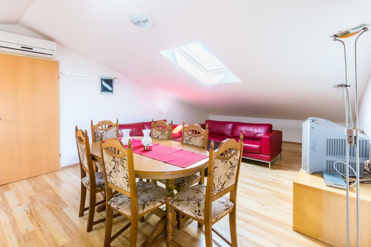 Apartmani Diana Medulin Zewnętrze zdjęcie