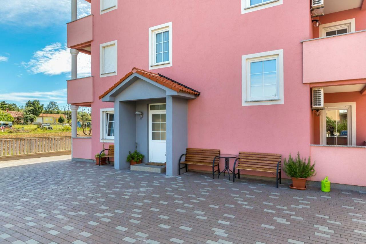 Apartmani Diana Medulin Zewnętrze zdjęcie